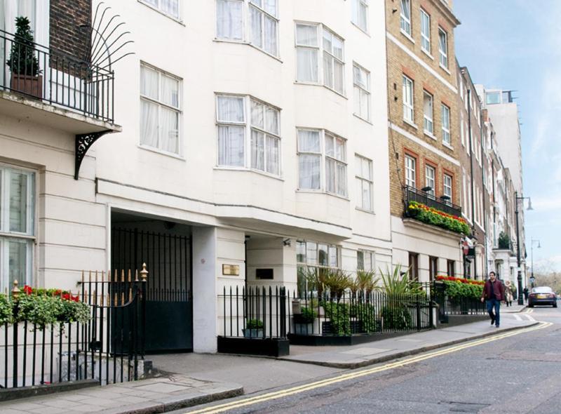Hertford Court Apartahotel 3*